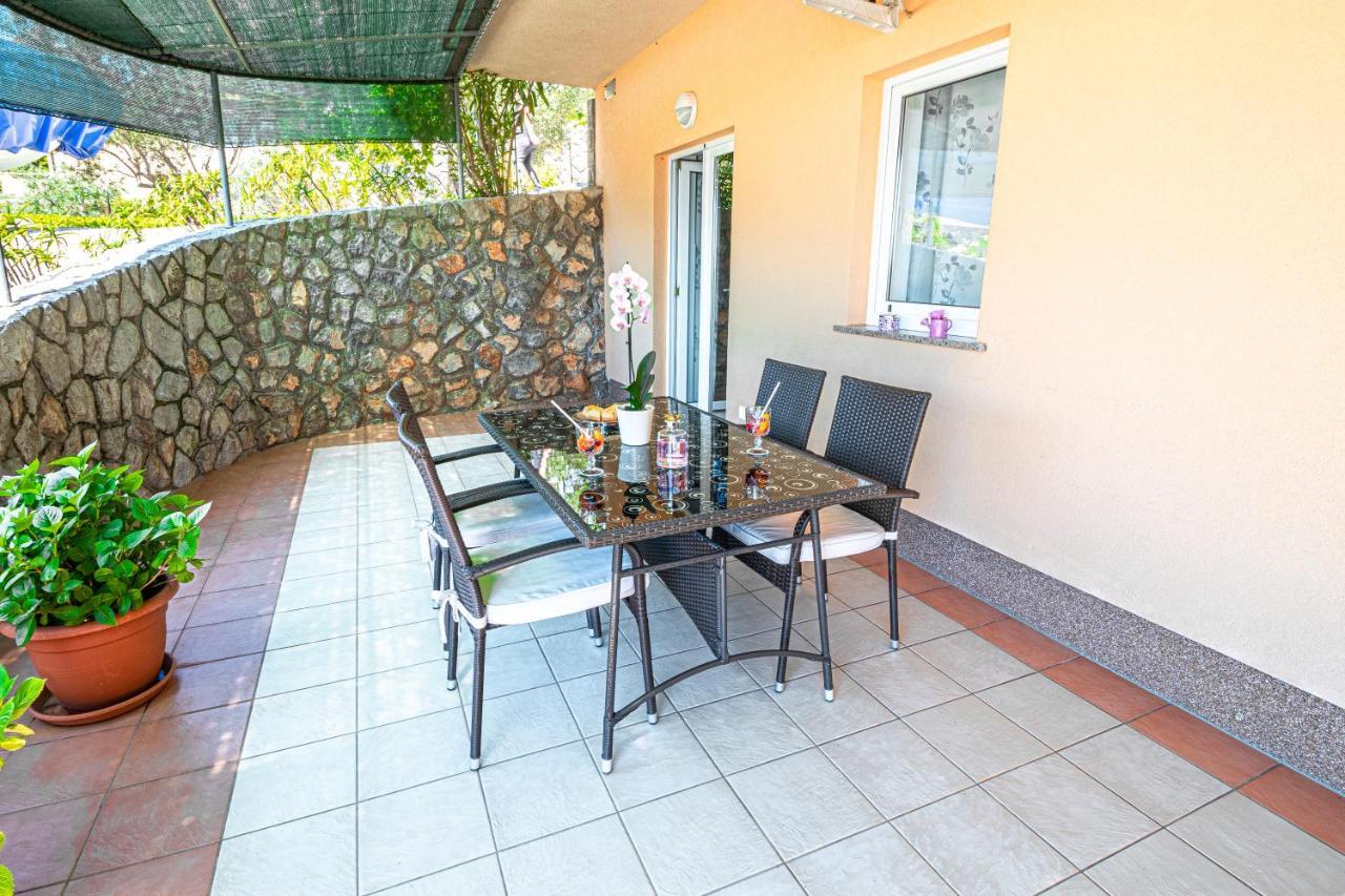 Apartments Sandra Kornić Extérieur photo