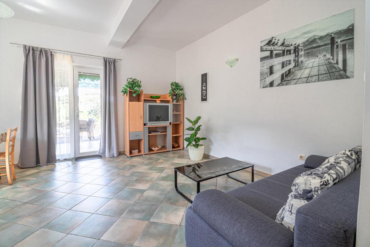 Apartments Sandra Kornić Extérieur photo