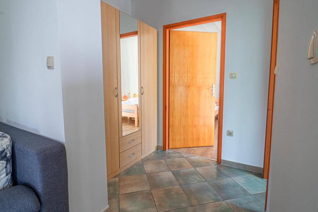 Apartments Sandra Kornić Extérieur photo
