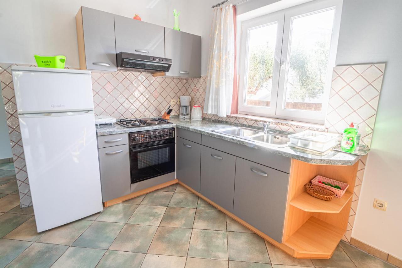 Apartments Sandra Kornić Extérieur photo