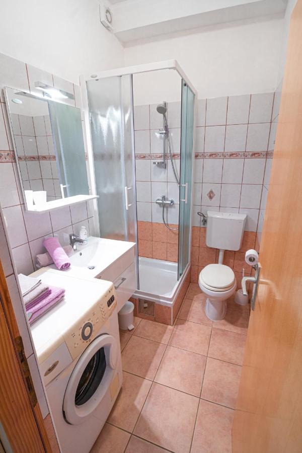 Apartments Sandra Kornić Extérieur photo